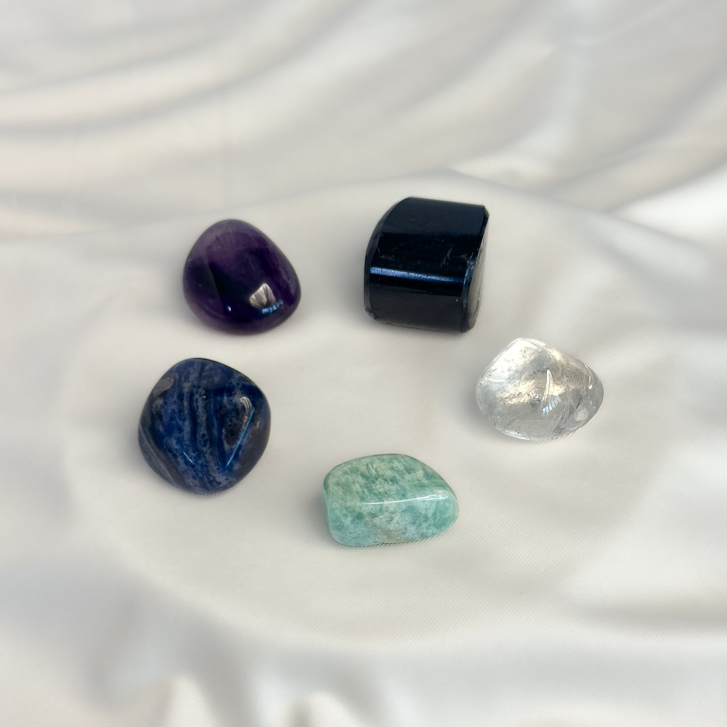 Aquarius Zodiac Crystal Kit – Polished Tumble Stones for Intuition & Innovation