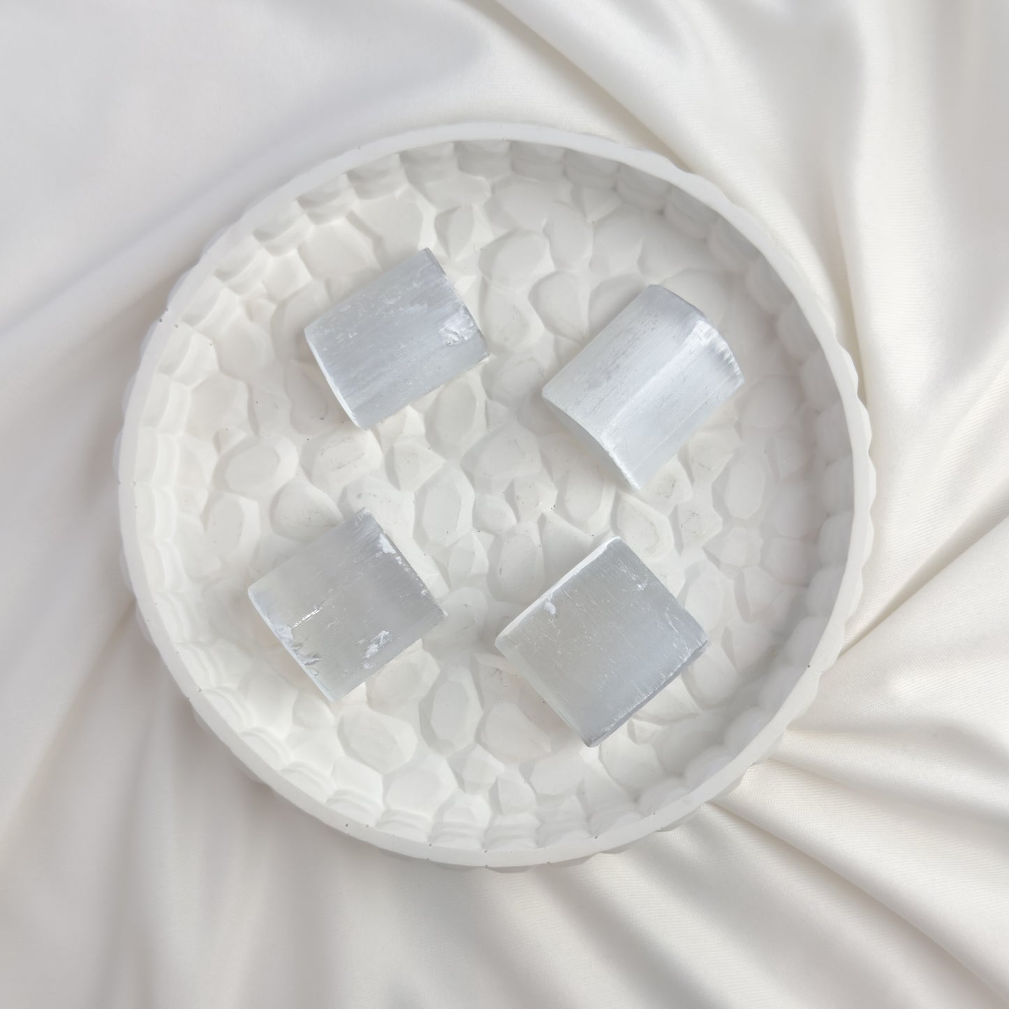 Selenite Tumble Stone – Crystal Cleansing & Charging