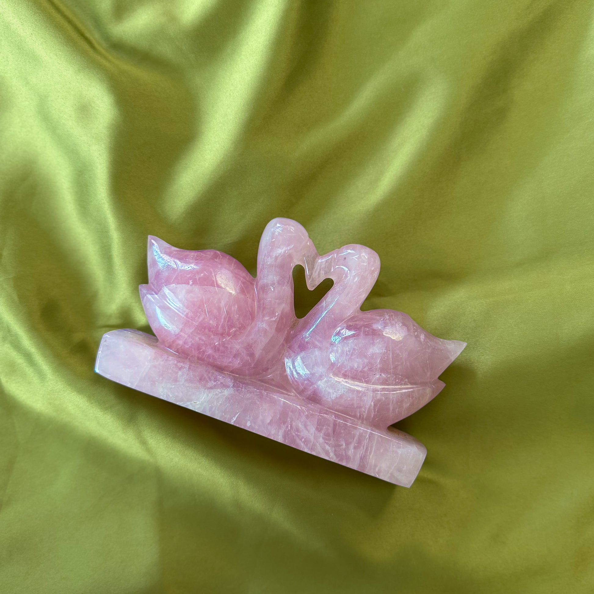 Rose Quartz Swan Figurine XL – Hand Carved Pair Symbol